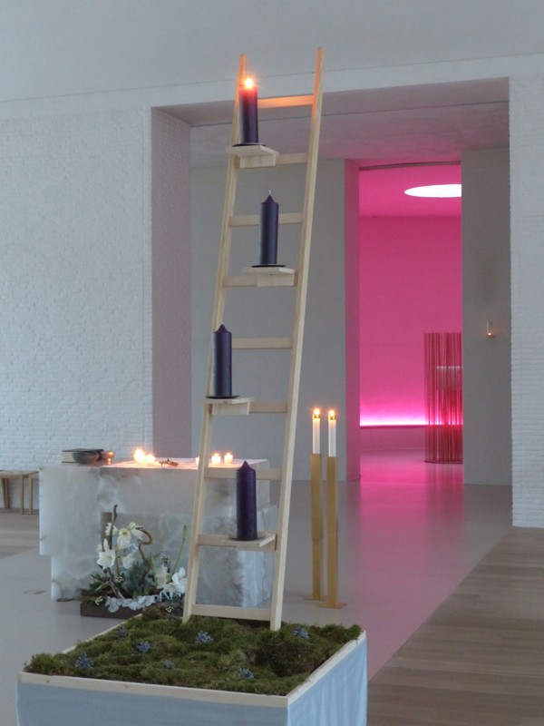 Die Adventsleiter in der neuen Kirche Hardehausens