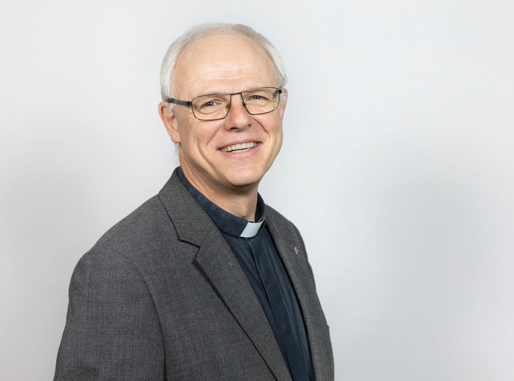 Direktor Uwe Wischkony wechselt nach 8 Jahren von der Landvolkshochschule in den Pastoralen Raum Steinheim-Marienmünster-Nieheim sowie in die Krankenhausseelsorge als Seelsorger. Direktor Uwe Wischkony wechselt nach 8 Jahren von der Landvolkshochschule in den Pastoralen Raum Steinheim-Marienmünster-Nieheim sowie in die Krankenhausseelsorge als Seelsorger.