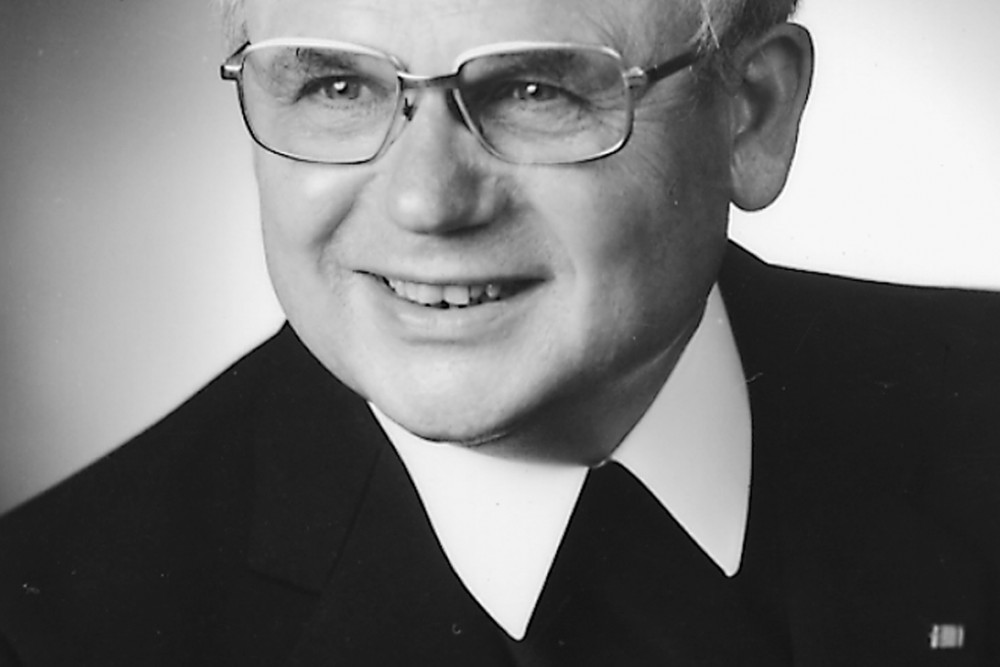 Rektor Wilhelm Kuhne war 30 Jahre lang Rektor der Landvolkshochschule Hardehausen. Rektor Wilhelm Kuhne war 30 Jahre lang Rektor der Landvolkshochschule Hardehausen.