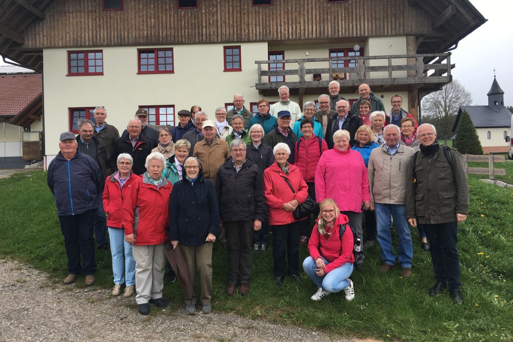 Die Reisegruppe der Landvolkshochschule Die Reisegruppe der Landvolkshochschule
