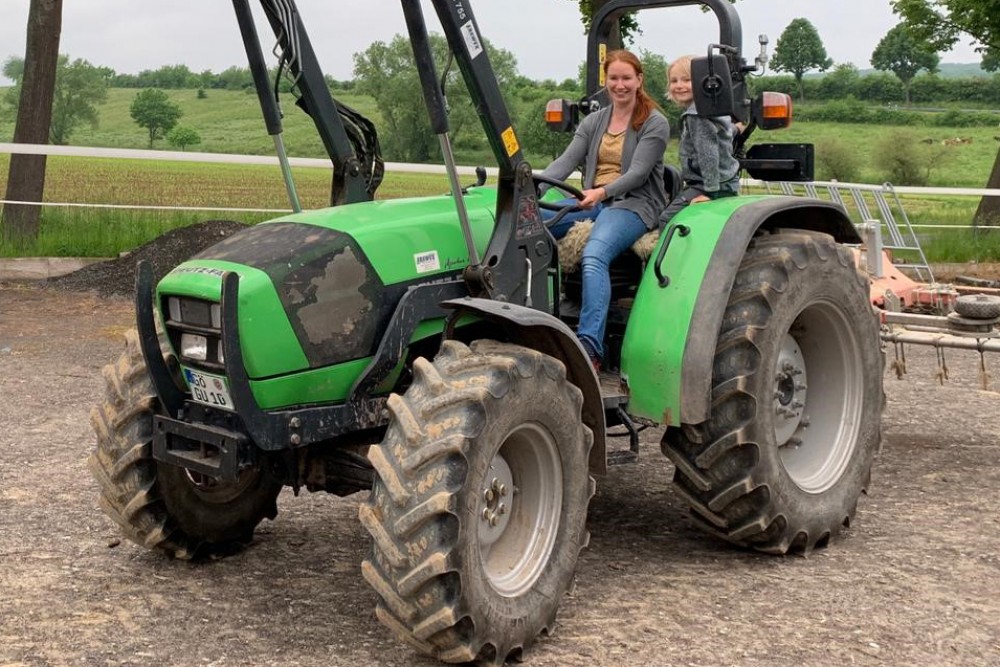 Besuchen Sie doch mal einen Bauernhof mit den Kindern Ihrer Kita: Tasja Hellwig wirbt für Transparenz in der Landwirtschaft.
