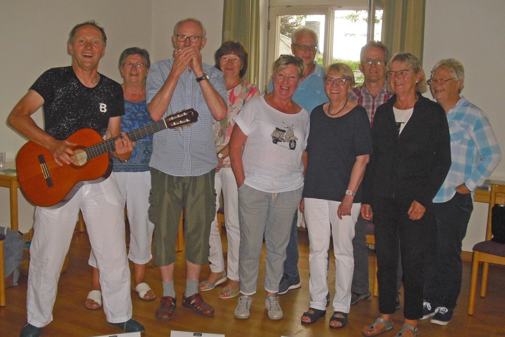 Menschen werden zu "Türöffnern" ausgebildet für Besuche in Steinheim.