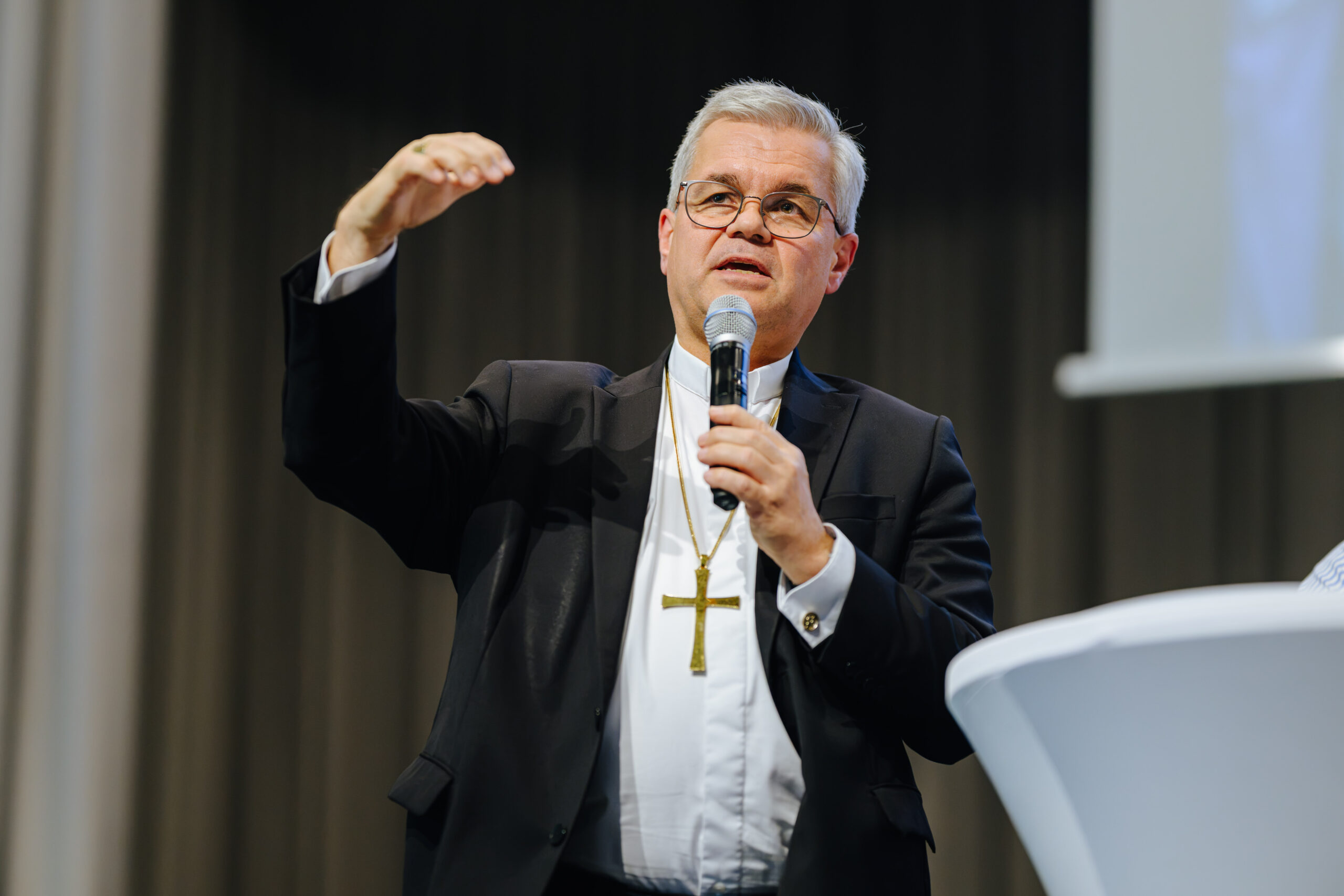 Erzbischof Dr. Udo Markus Bentz ermutigte, den Mehrwert in Veränderungen zu sehen.
